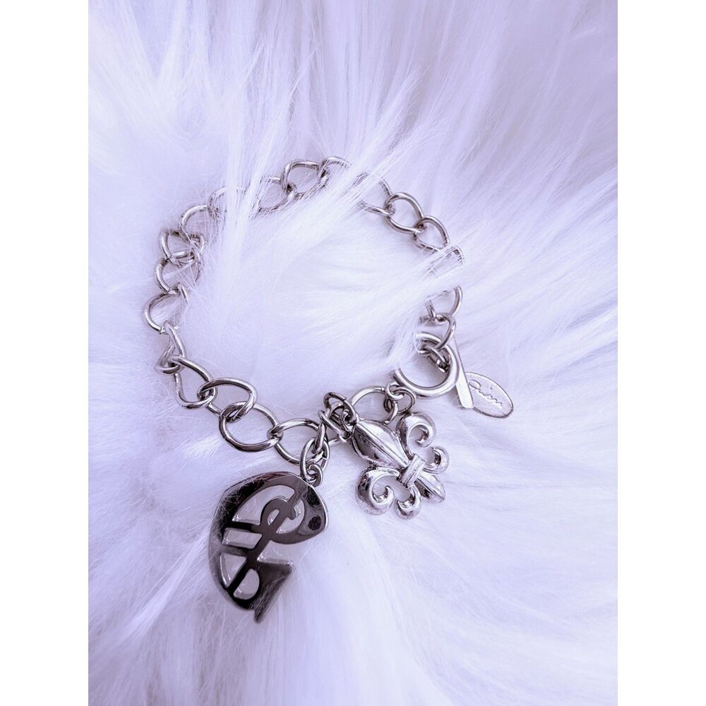 Old Stock Silver Tone Toggle Charm Bracelet Fleur-de-Lis Heart Love Pendant